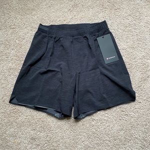 NWT lululemon Surge lined short 6” size Small